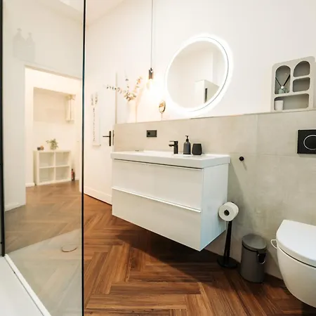Stylisches Mit Schlafzimmer & Wohnzimmer Lägenhet Koblenz (Rhineland-Palatinate)