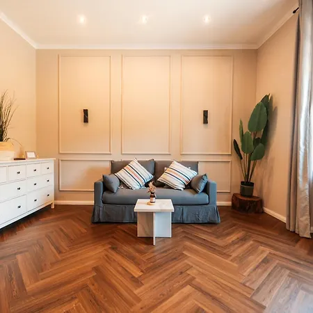 Stylisches Mit Schlafzimmer & Wohnzimmer 아파트