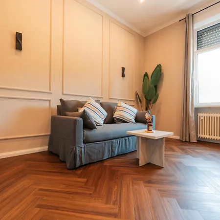 아파트 Stylisches Mit Schlafzimmer & Wohnzimmer